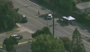 Off-duty officer fires shots after being held at gunpoint, robbed – NBC Los Angeles