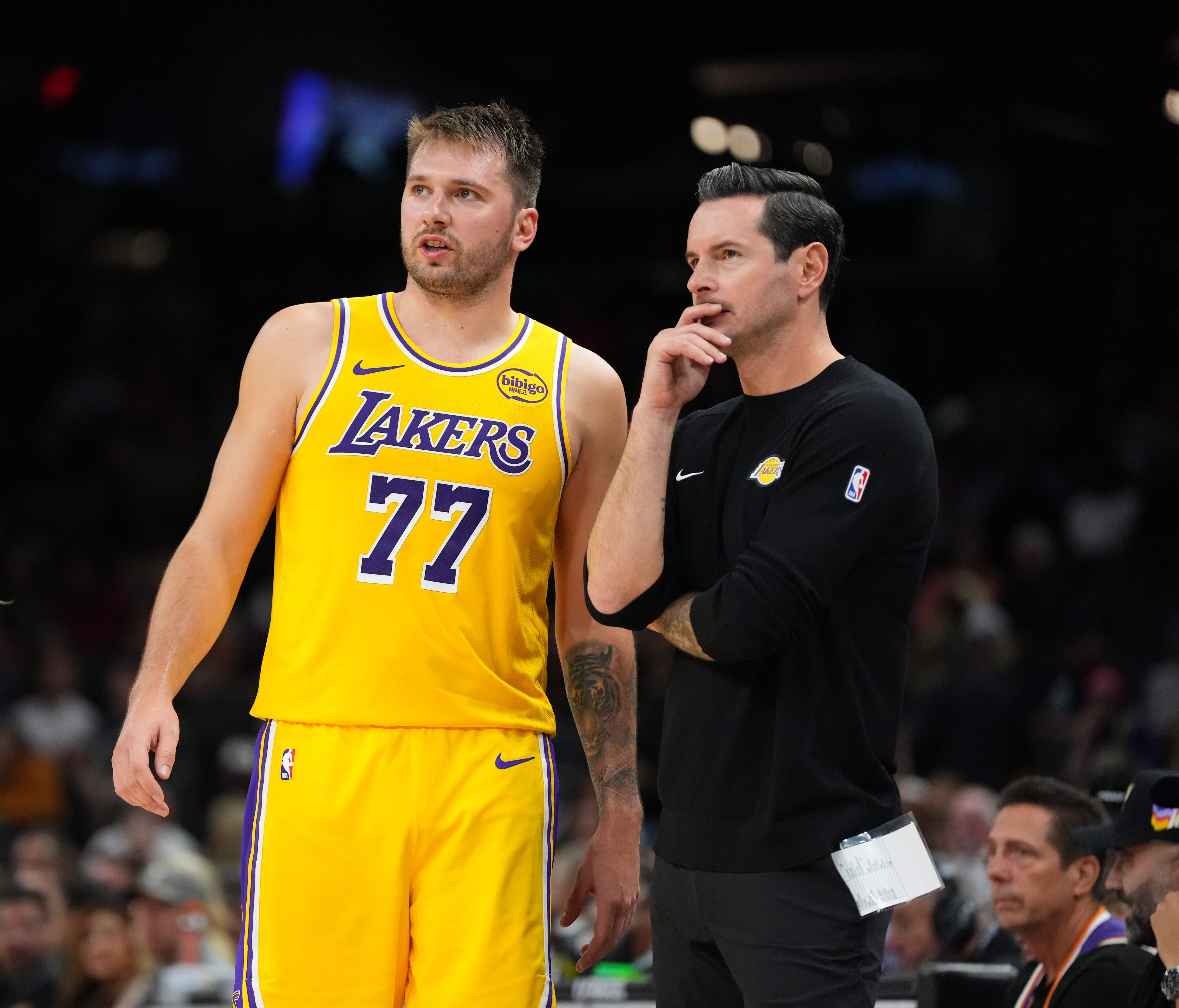 Los Angeles Lakers v Phoenix Suns
