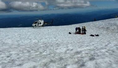 Woman survives falling 1,500 feet down Mount Shasta