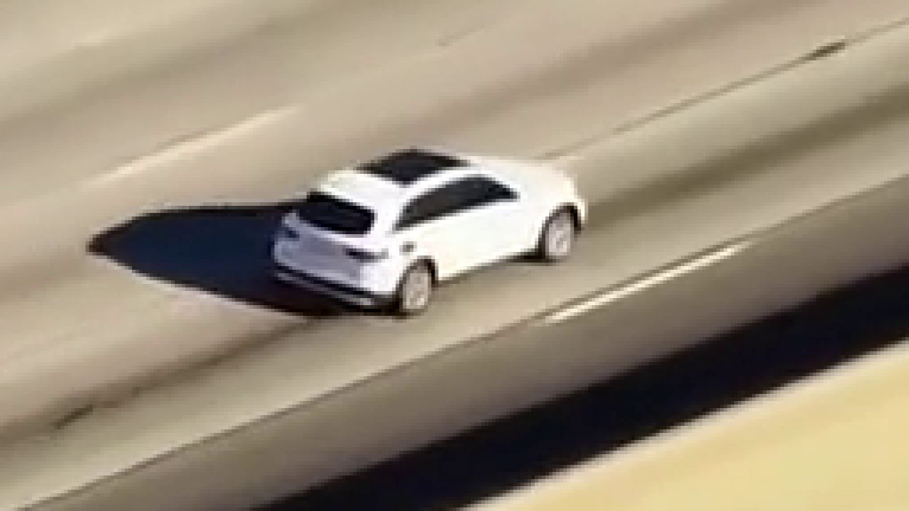 Police chase underway in Los Angeles