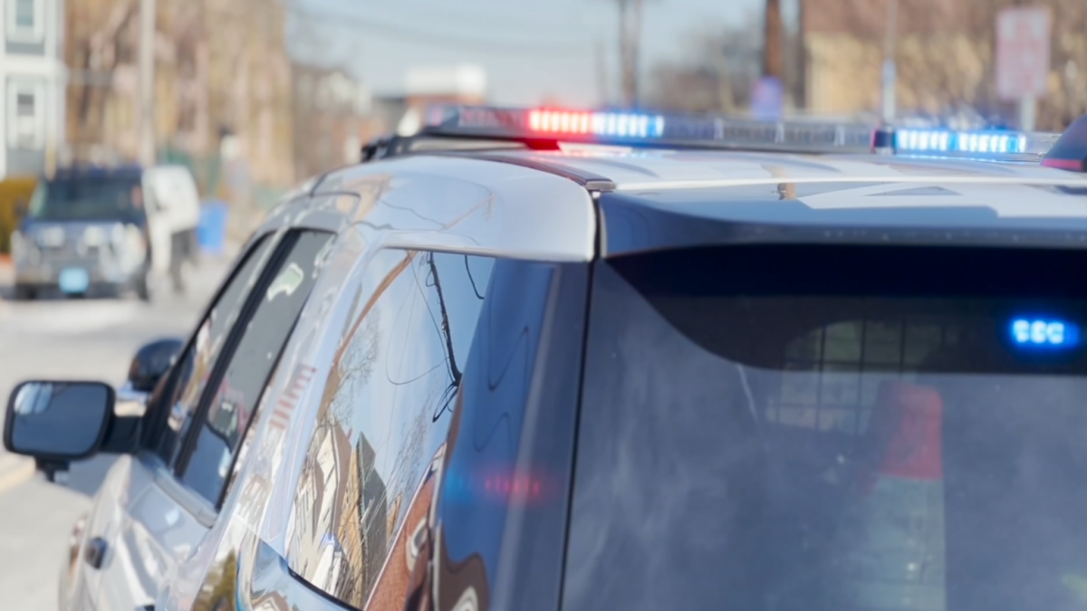 Authorities locate family of child found alone in South Gate street – NBC Los Angeles