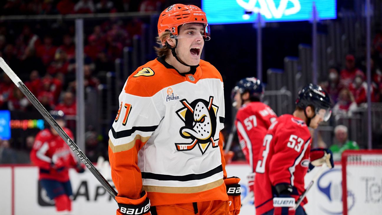 Flyers tender offer sheet to Ducks star Leo Carlsson