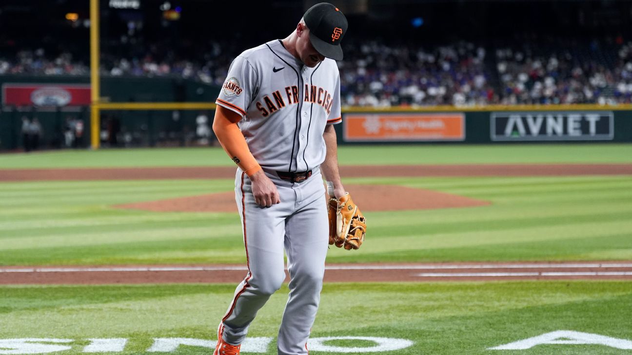 Giants' Matt Chapman exits with abdominal strain, set for MRI