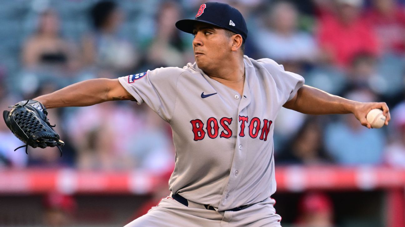 Ranger Suarez exits Red Sox win with left adductor tightness