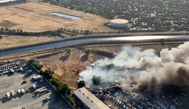 Fire at Rancho Cordova salvage yard produces large column of smoke