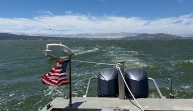 3 rescued by deputies after sailboat capsizes in San Francisco Bay