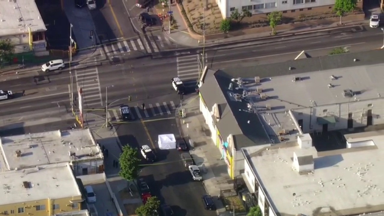 Deadly stabbing investigation underway in Koreatown
