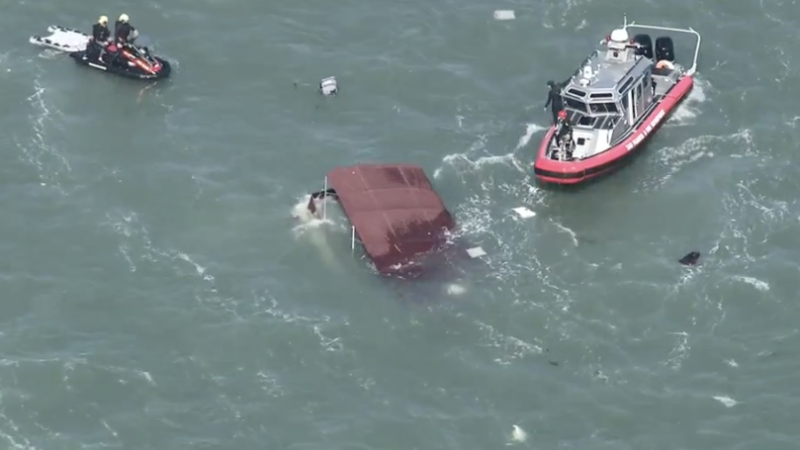 1 dead and 2 missing from pontoon boat near Alcatraz Island off San Francisco