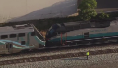 Orange County Metrolink train carrying 500 passengers evacuated after mechanical issue