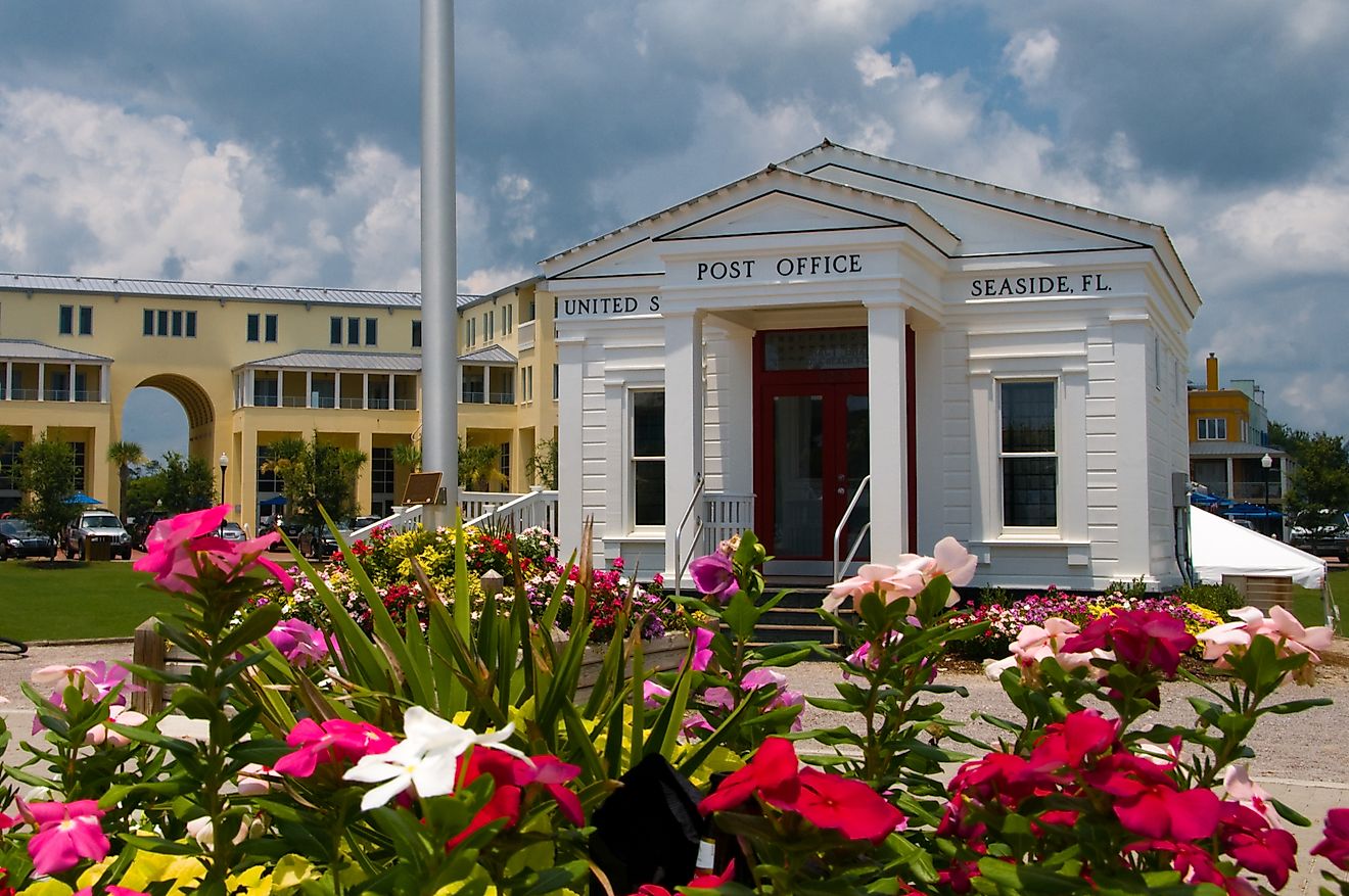 12 Prettiest Small Towns In Florida's Emerald Coast