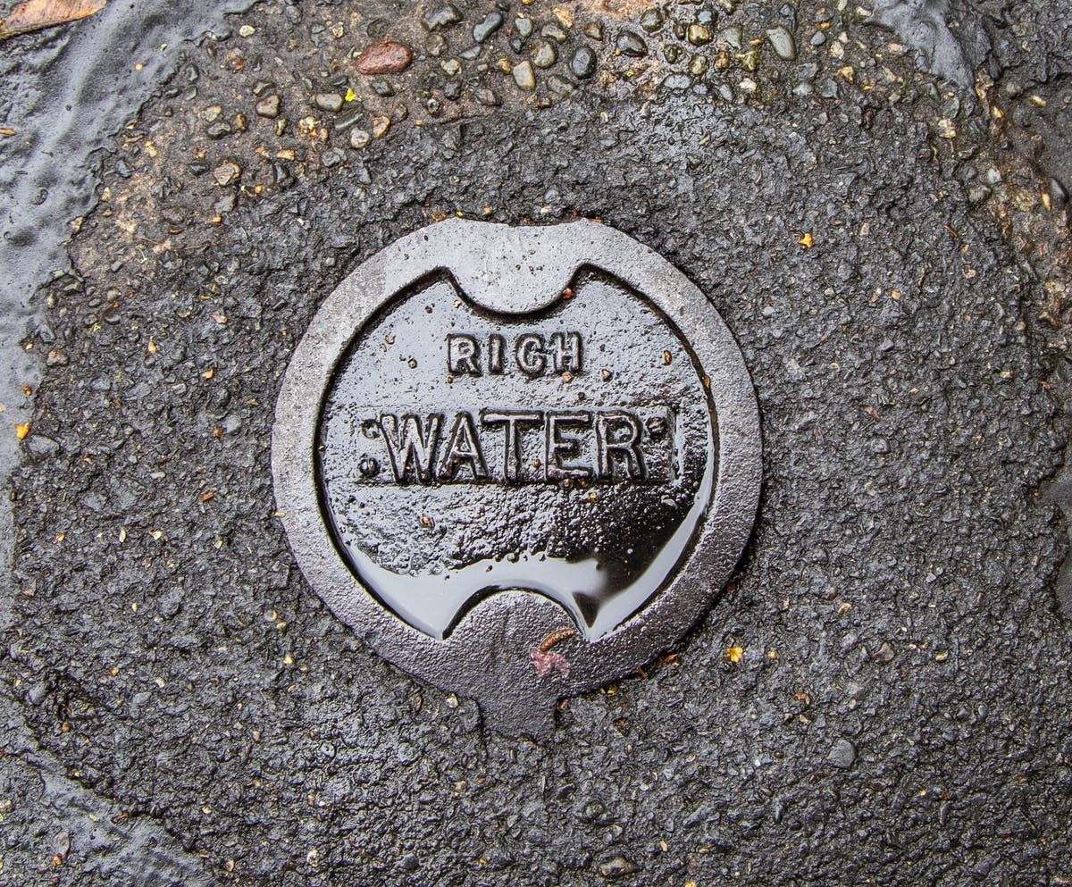 Long Beach City Council Approaches 'Phase 2' Of Water Main Replacement At Tuesday's City Council Meeting
