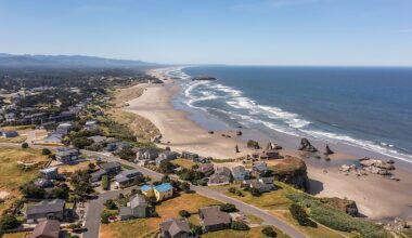 11 Quirkiest Pacific Coast Towns To Visit In 2026