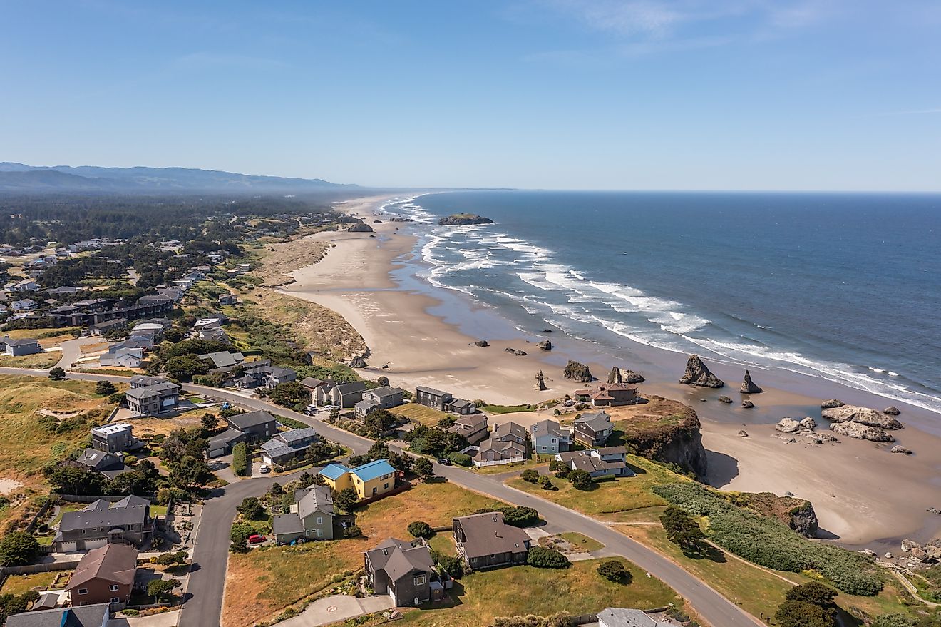 11 Quirkiest Pacific Coast Towns To Visit In 2026