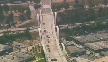 Person on Sixth Street Bridge arch halts traffic near downtown LA – NBC Los Angeles