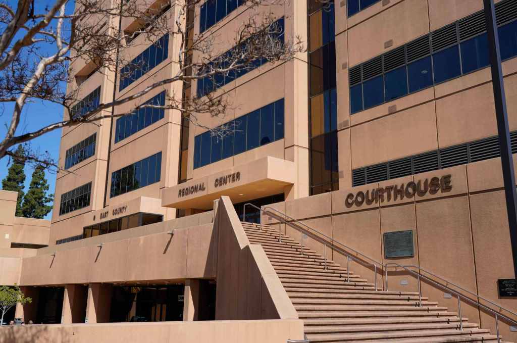 Prosecutor: Ramona double homicide suspect called 911, waited for deputies