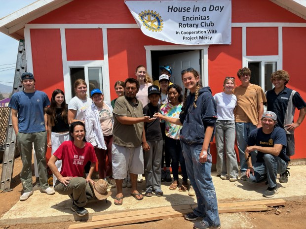 Rotary buiilds house in Tijuana