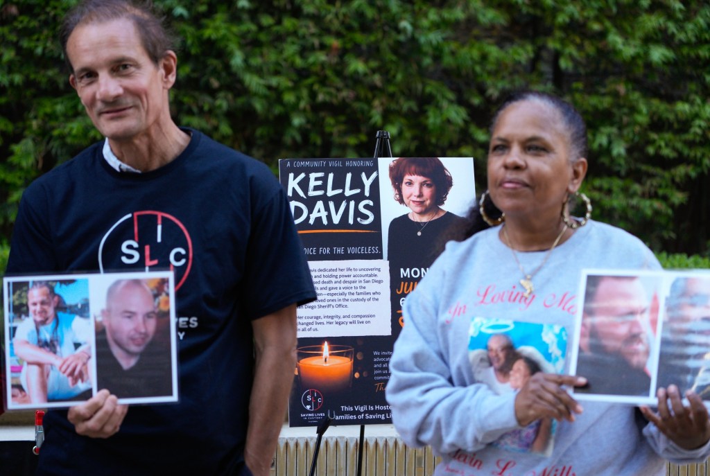 ‘She was a hero’: Families, advocates of those who died in jail honor journalist Kelly Davis – San Diego Union-Tribune