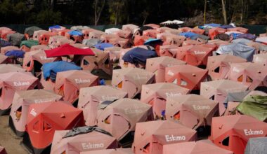 San Diego extends deal to feed homeless people staying in city-run tent site – San Diego Union-Tribune