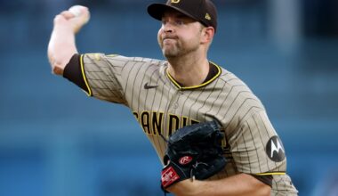 Padres lose lead late, drop below .500 with loss to Dodgers