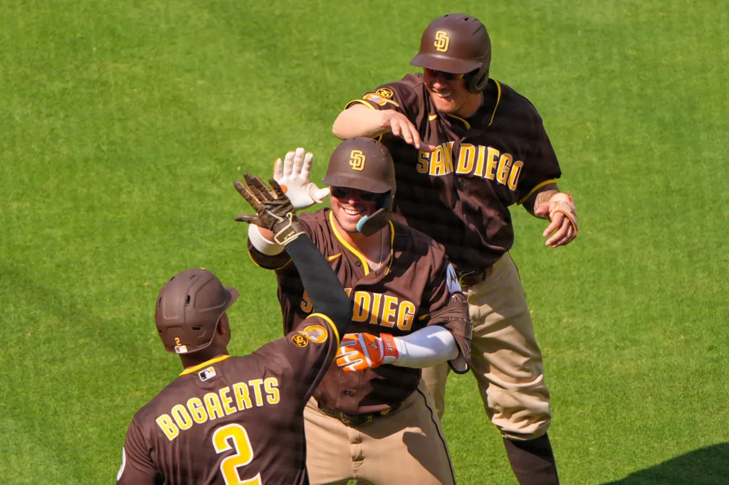 Padres can finally feel good after much-needed laugher over Royals