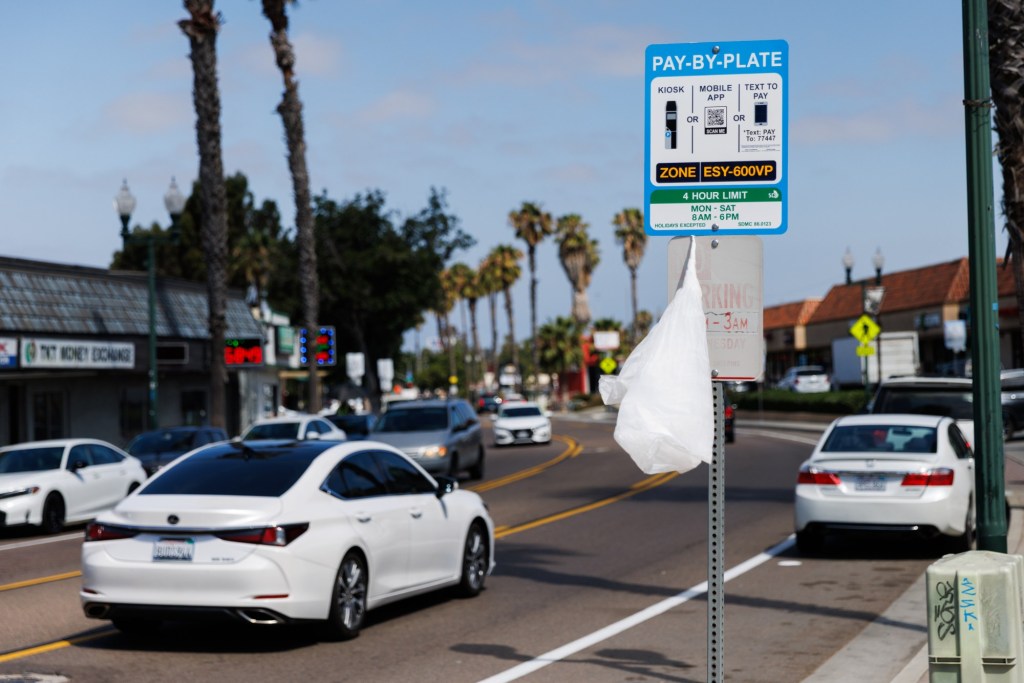 Meters for nearly 300 parking spots installed in San Ysidro near U.S.-Mexico border – San Diego Union-Tribune