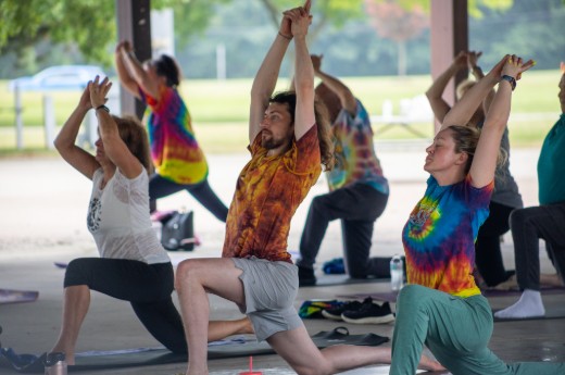 Yoga at the Hill returns at Freedom Hill – The Oakland Press