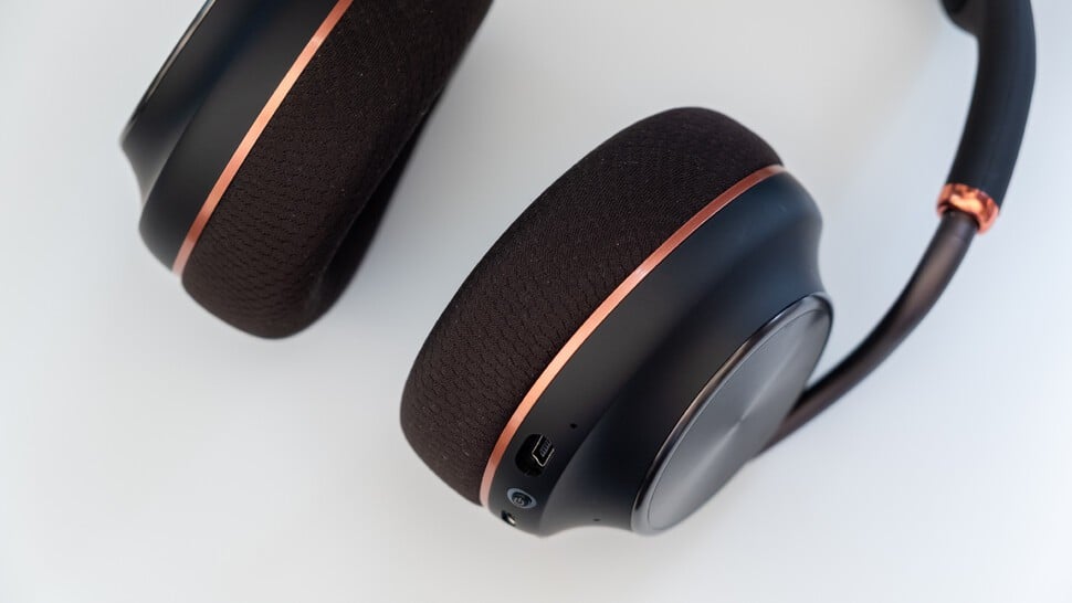 Turtle Beach Stealth Pro 2 review, showing the headset's other earcup