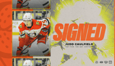 Ducks Sign Caulfield to Two-Year, Two-Way Contract
