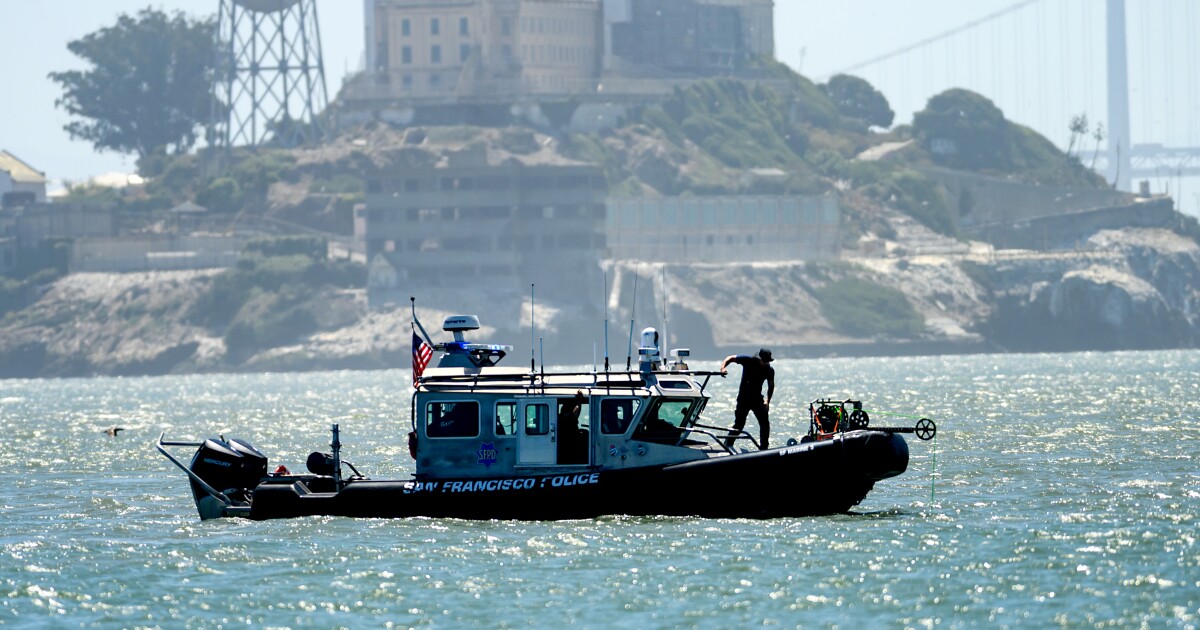 Search suspended for 3 missing after boat capsizes on San Francisco Bay