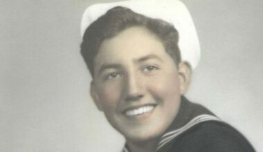 WWII Navy veteran celebrates 100th birthday