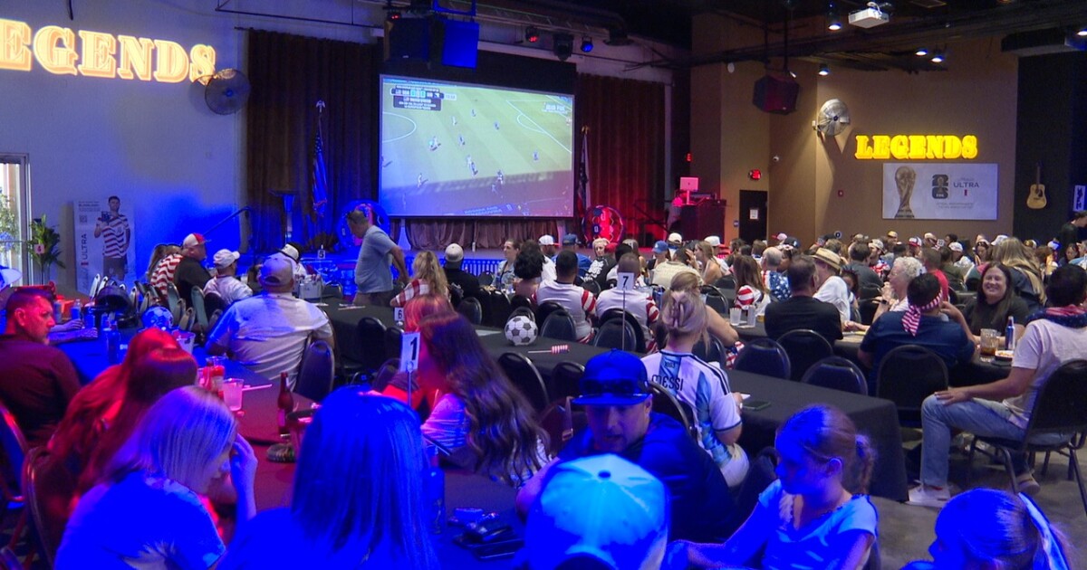 USA leads Bosnia 1-0 at halftime in World Cup round of 32