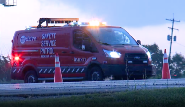 2 adults, 2 kids killed in crash on I-75 in Oakland County