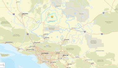 4.3 magnitude earthquake strikes east of Bakersfield