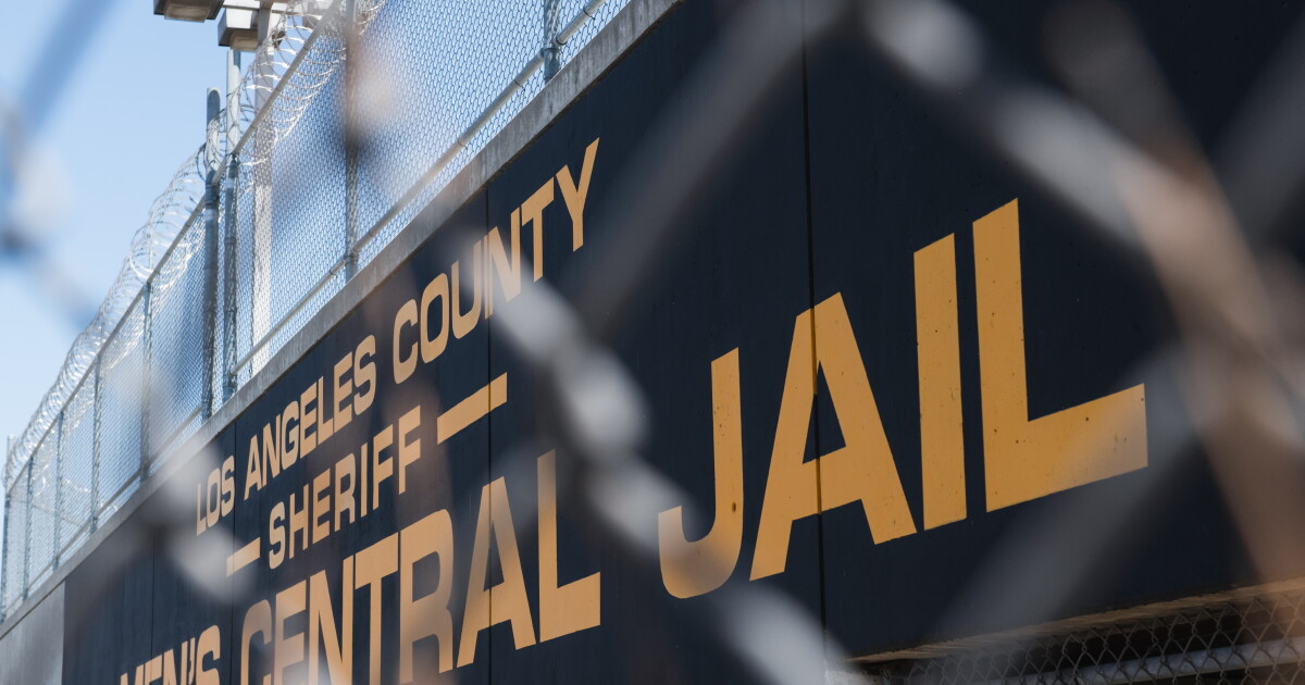 Jail closure delayed