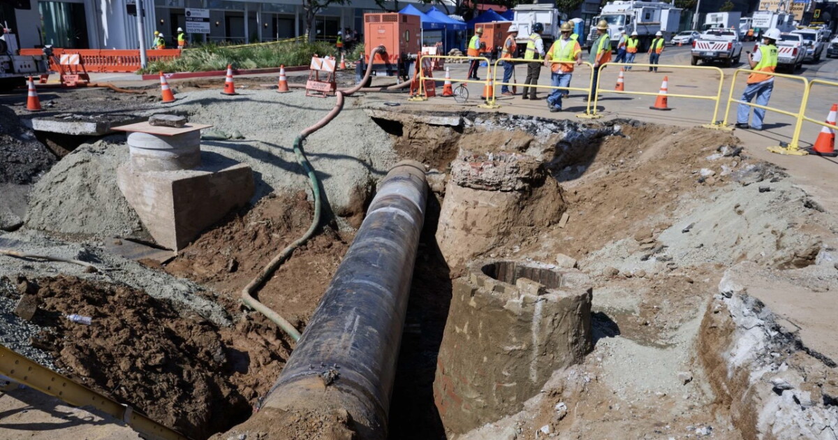 Crews make progress on ruptured West Hollywood water main; no completion date yet