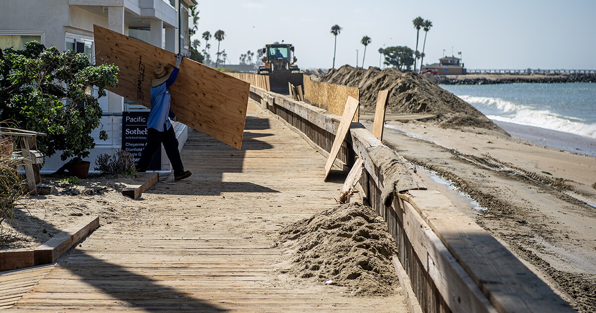 Long Beach prepares for high tides, larger waves stirred by Hurricane Genevieve