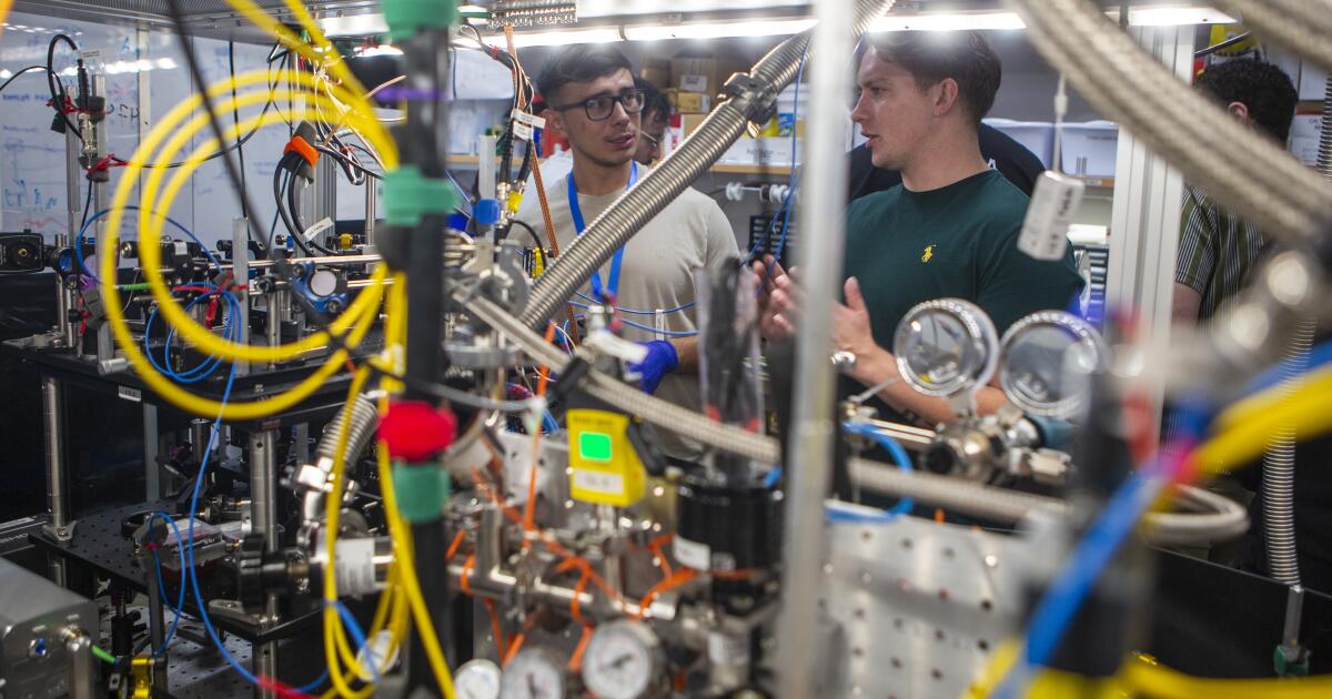 How an academic boot camp at Caltech helps veterans succeed in college