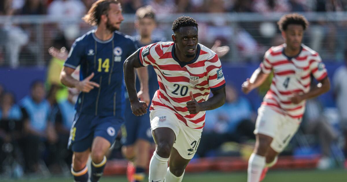 Folarin Balogun urges U.S. to stay poised despite unjust red card