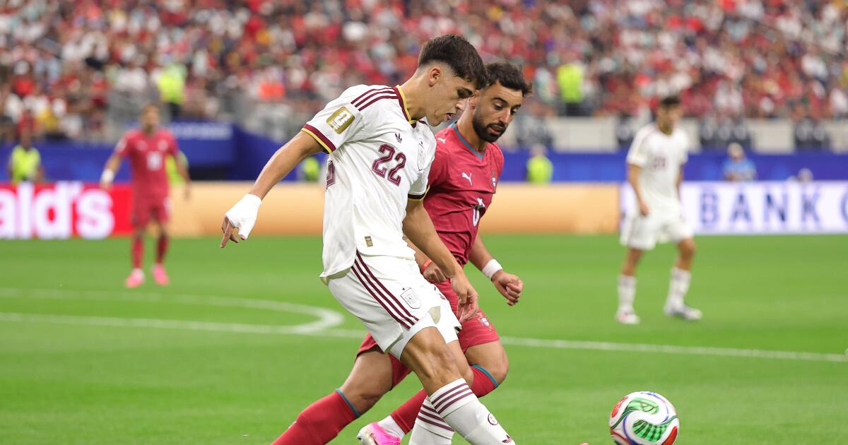 World Cup live updates: Spain leads Portugal in stoppage time