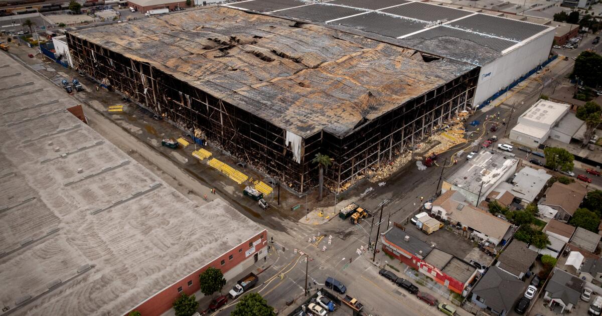 Lineage sought change to solar shutdown switch at Boyle Heights warehouse
