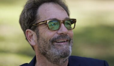 Huey Lewis 'can't enjoy music' anymore since he's 'basically deaf'