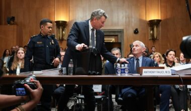 Hiltzik: When will the GOP clown show over COVID end?