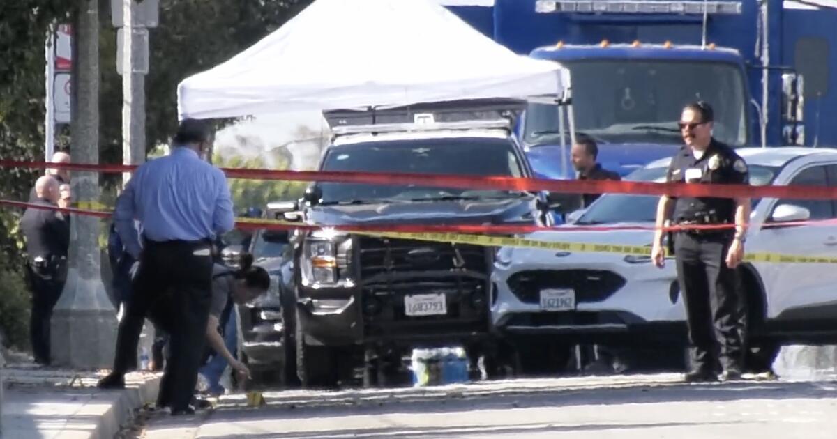 Two men attempt to rob off-duty Long Beach Police officer at gunpoint, prompting shooting