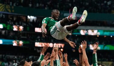 Mexico ends World Cup knockout round drought, defeats Ecuador