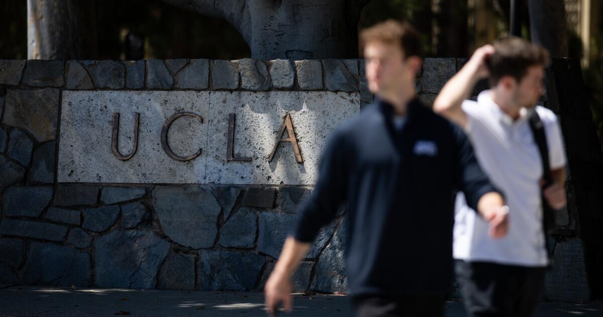 UC to review high school course requirements amid SAT debate