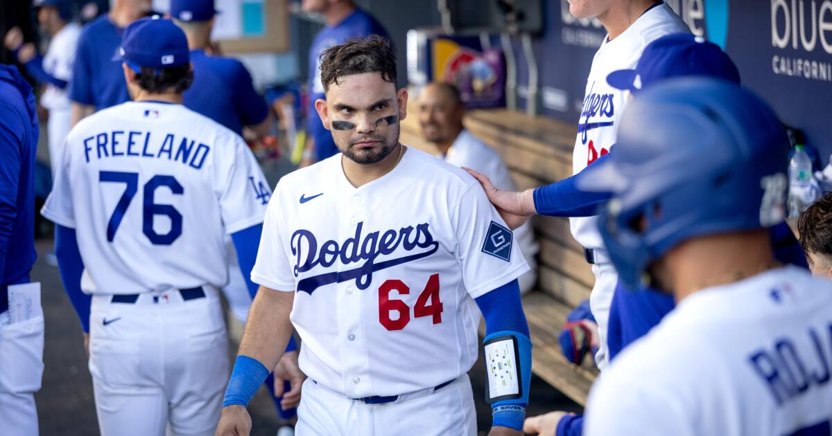 Eliezer Alfonzo has emotional day as Dodgers lose to Padres
