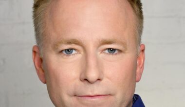 Seth Doane and Jim Axelrod among contenders for '60 Minutes' roles