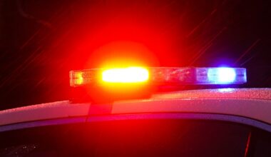 Deputies searching for suspect who fled on foot during chase in Oakland County