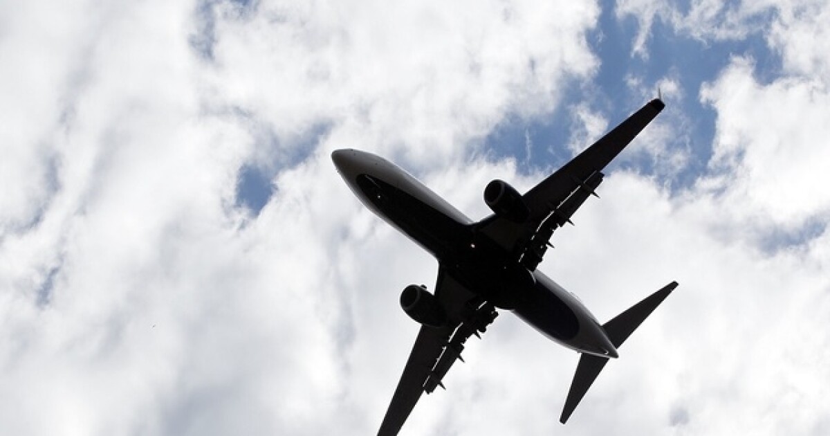 County Airport Authority honors 4 airlines for 'flying quiet' over past year