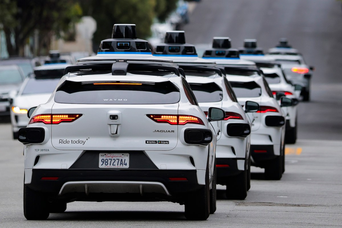 Waymo appears to pause San Francisco service amidst power outage
